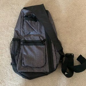 Thirty-one sling-back backpack